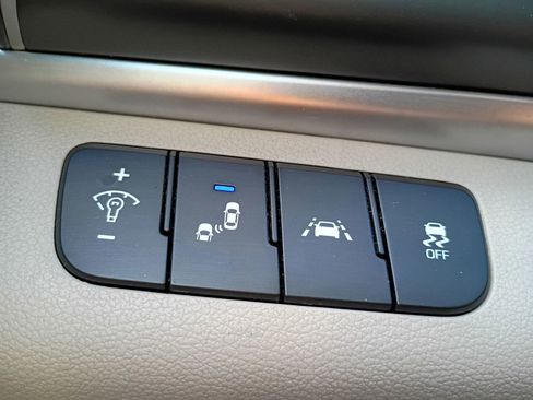 Used 2020 Hyundai Elantra Value Edition FWD image 16