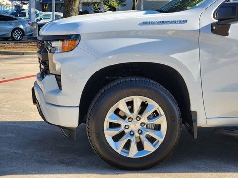 Used 2024 Chevrolet Silverado 1500 Custom image 16