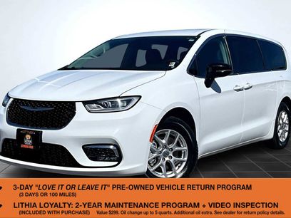 Used 2024 Chrysler Pacifica Touring-L