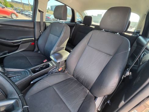Used 2015 Ford Focus SE FWD image 13