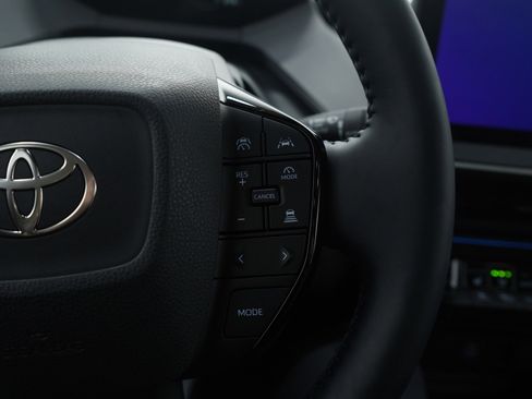 Used 2025 Toyota Prius Limited image 28