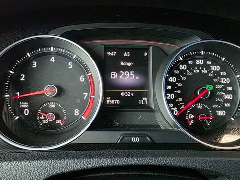 Used 2016 Volkswagen GTI SE w/ Lighting Package (SEL) image 30