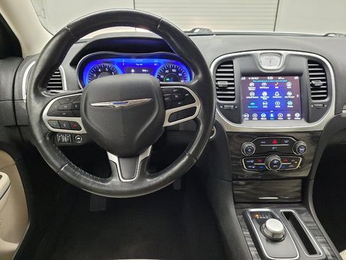 Used 2019 Chrysler 300 Touring w/ Driver Convenience Group RWD image 22