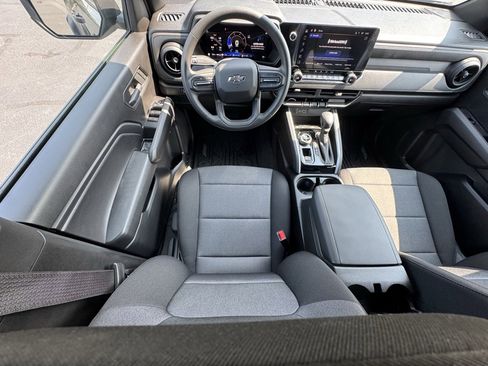 Used 2025 Chevrolet Colorado Trail Boss image 43