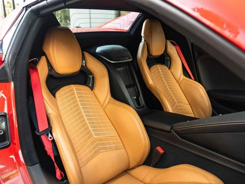 Used 2021 Chevrolet Corvette Stingray Preferred Conv w/ Z51 Performance Package RWD image 32