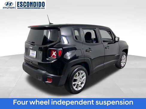 Used 2023 Jeep Renegade Latitude AWD/4WD image 6