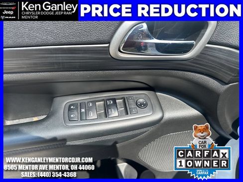 Used 2019 Jeep Grand Cherokee Altitude AWD/4WD image 13