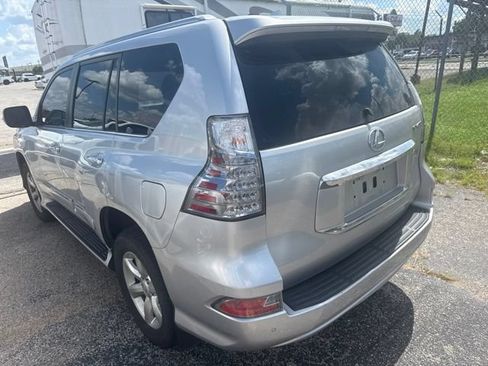 Used 2018 Lexus GX 460 w/ Navigation Package AWD/4WD image 5