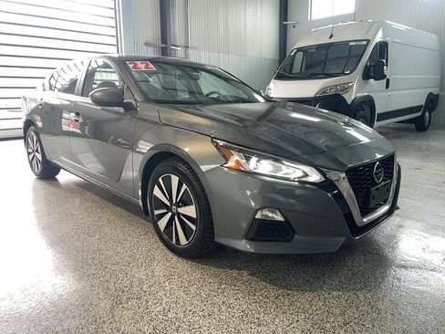Used 2022 Nissan Altima 2.5 SV AWD/4WD image 1
