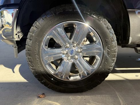 Used 2018 Ford F150 XLT w/ Equipment Group 302A Luxury image 12