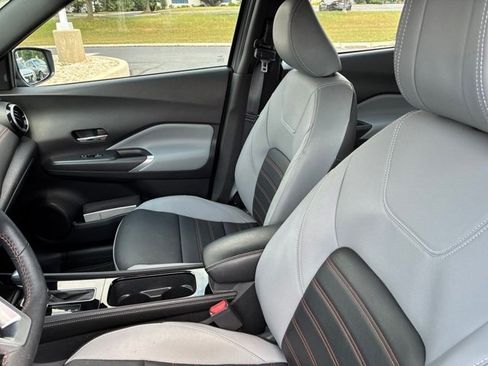Used 2023 Nissan Kicks SR w/ SR Premium Package FWD image 24