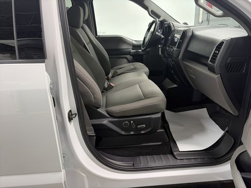 Used 2018 Ford F150 XLT w/ Equipment Group 302A Luxury image 31