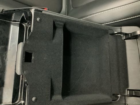 Used 2023 Jeep Grand Cherokee L Limited image 23