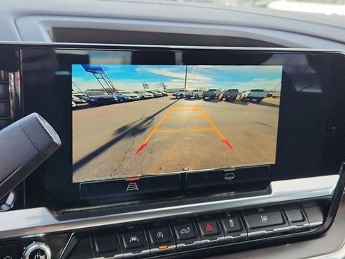 Used 2024 GMC Sierra 1500 SLT image 14