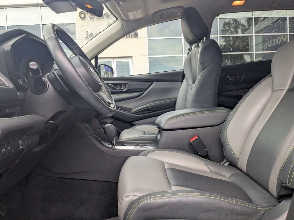 Used 2024 Subaru Ascent Onyx Edition AWD/4WD image 2