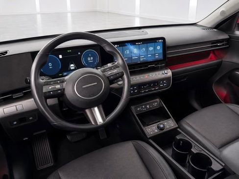 Used 2024 Hyundai Kona Limited FWD image 29