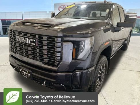 Used 2024 GMC Sierra 3500 Denali Ultimate image 4