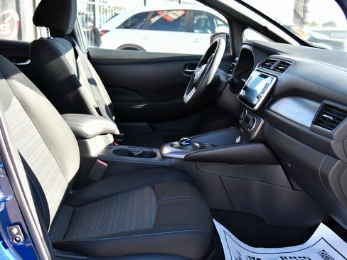 Used 2025 Nissan Leaf S FWD image 42