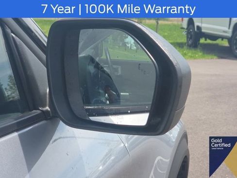 Used 2023 Ford Explorer XLT w/ Equipment Group 202A AWD/4WD image 10