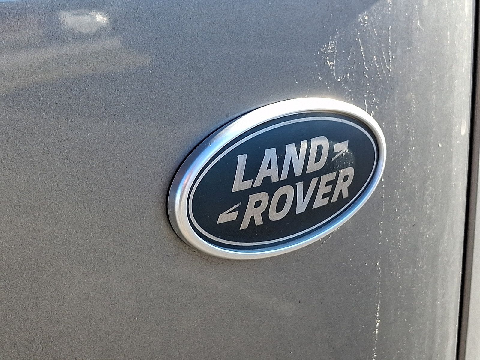 Used 2018 Land Rover Range Rover Velar R-Dynamic HSE AWD/4WD image 31