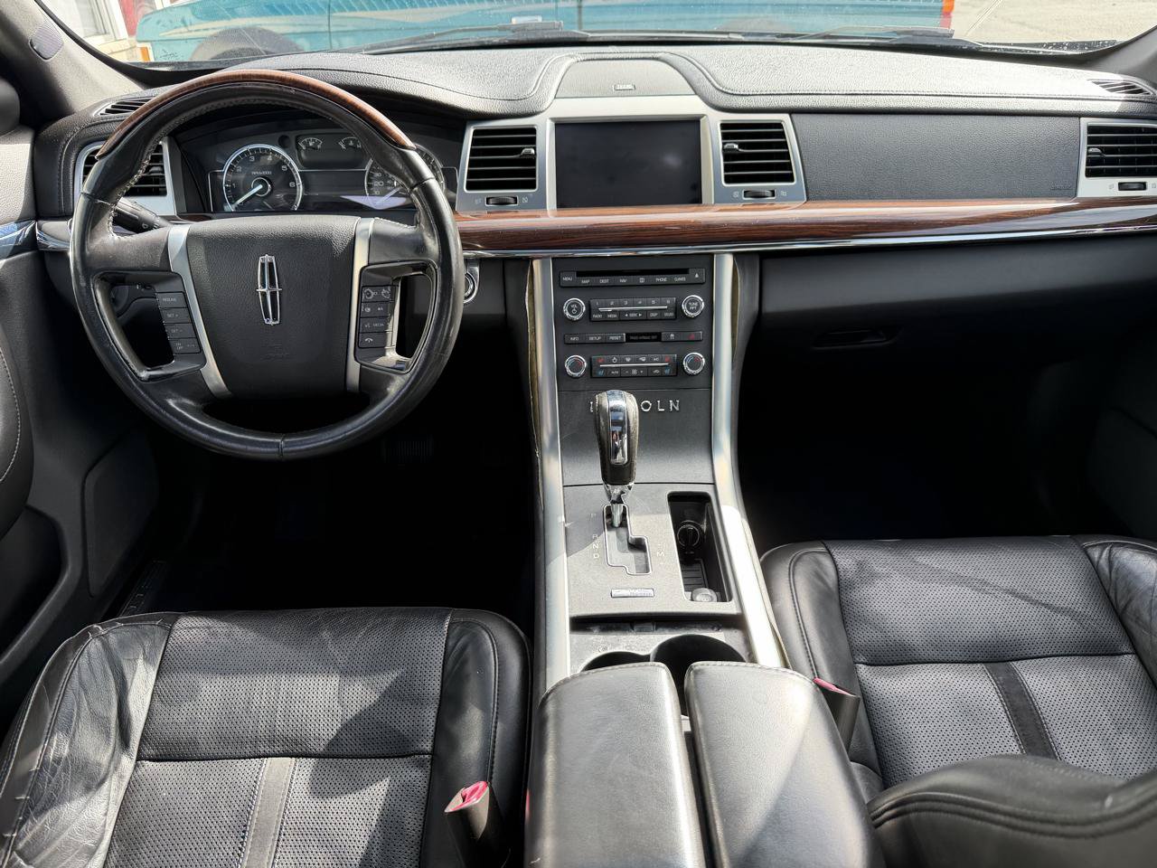 Used 2009 Lincoln MKS AWD image 21