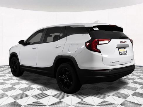 Used 2024 GMC Terrain SLE image 13