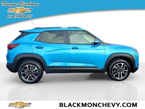 New 2026 Chevrolet TrailBlazer LT w/ Convenience Package image 2