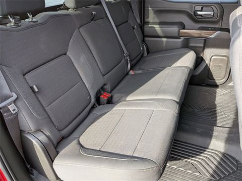 Used 2022 Chevrolet Silverado 1500 LT Trail Boss w/ LPO, Dark Essentials Package image 32