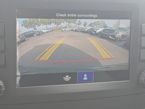 Used 2021 Mercedes-Benz Metris Passenger image 9