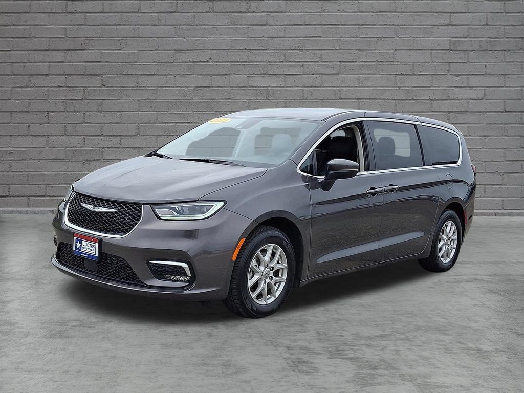 Used 2023 Chrysler Pacifica Touring-L FWD image 6