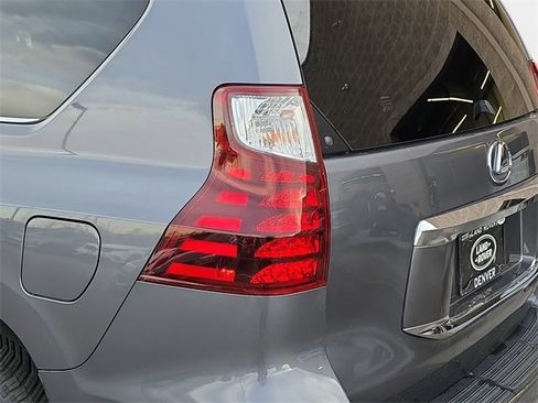 Used 2019 Lexus GX 460 Premium image 36