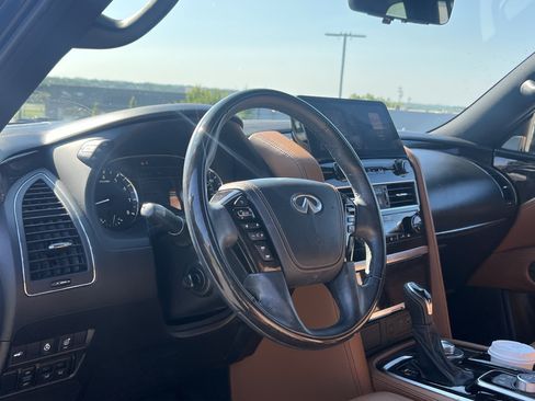 Used 2023 INFINITI QX80 Sensory w/ Cargo Package AWD/4WD image 19