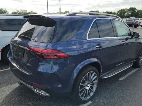 Used 2025 Mercedes-Benz GLE 350 4MATIC w/ AMG Line Exterior image 4