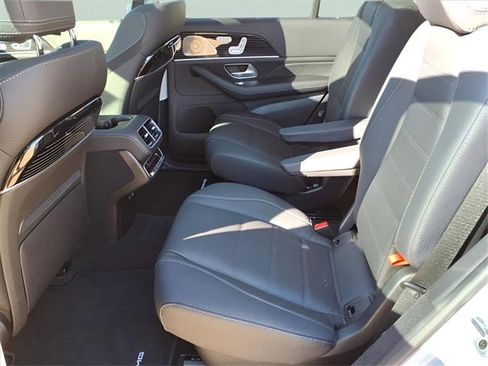 Used 2024 Mercedes-Benz GLS 580 4MATIC image 20
