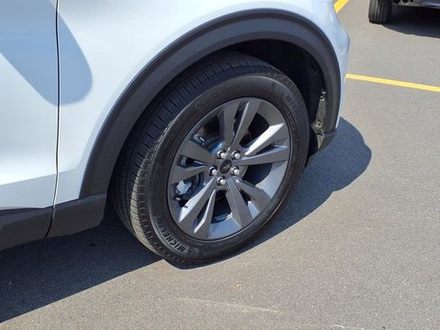 Certified 2023 Ford Explorer XLT w/ Equipment Group 202A image 28