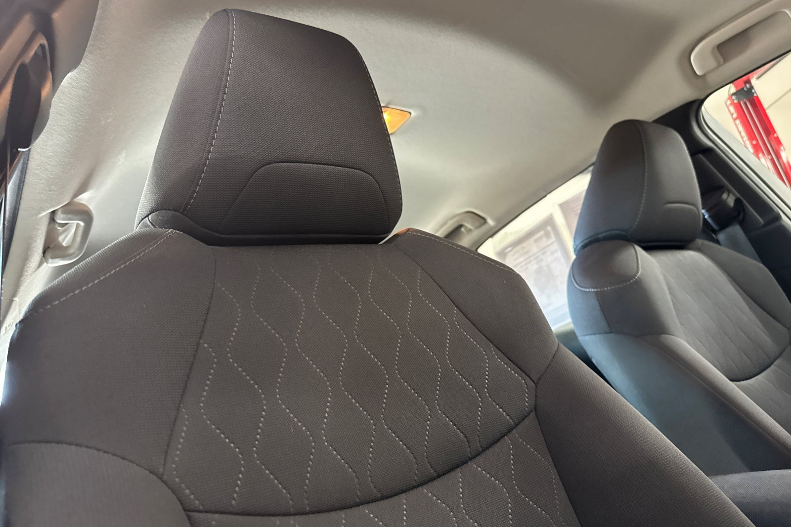 Used 2020 Toyota Corolla LE w/ Carpet Mat Package (TMS) FWD image 17