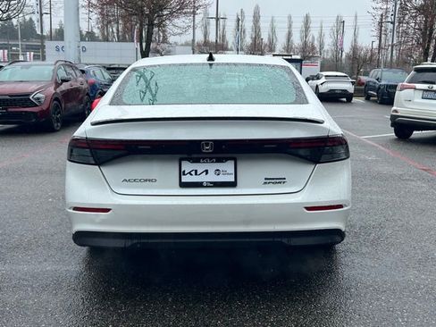 Used 2023 Honda Accord Sport image 6