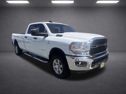 Used 2024 RAM 2500 Big Horn AWD/4WD image 9