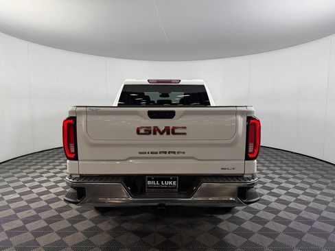 Used 2025 GMC Sierra 1500 SLT AWD/4WD image 9