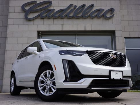 Used 2024 Cadillac XT6 Luxury w/ LPO, Floor Liner Package image 1