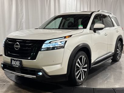 Used 2024 Nissan Pathfinder Platinum w/ Lighting Package (N93)