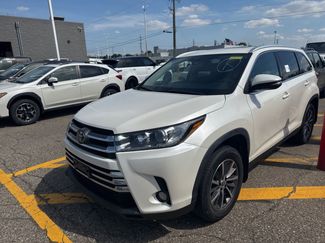 Used 2019 Toyota Highlander AWD V6 video 2