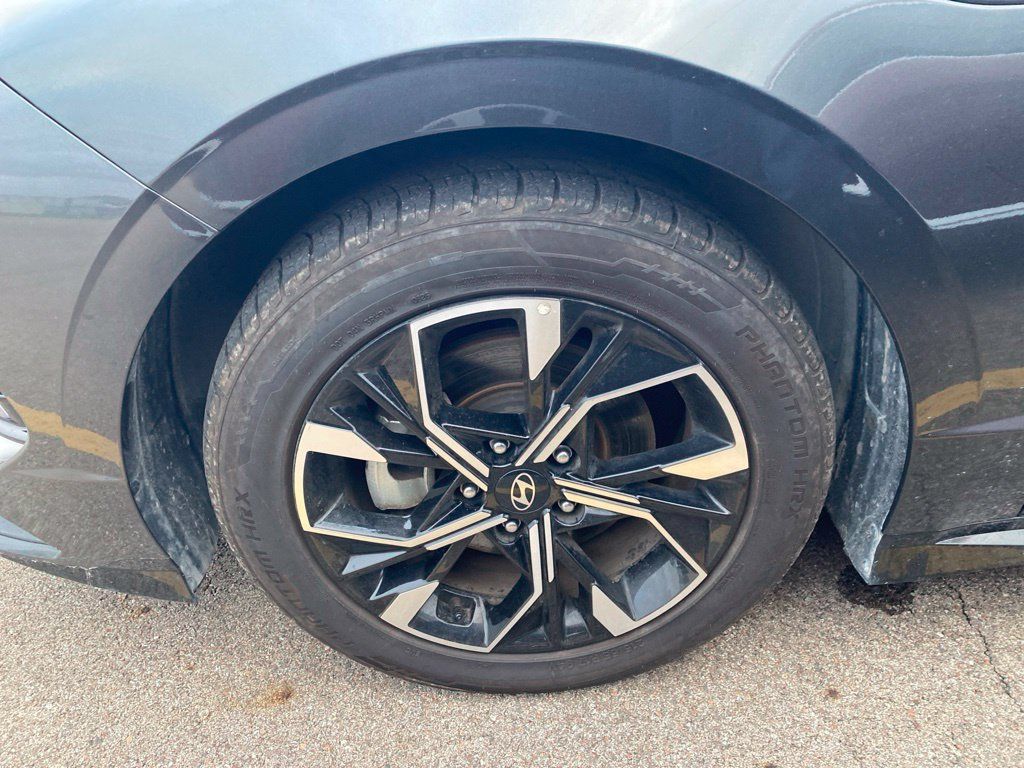 Used 2025 Hyundai Sonata SEL FWD image 15