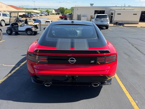 Used 2025 Nissan Z Sport w/ Floor Mat Package RWD image 3