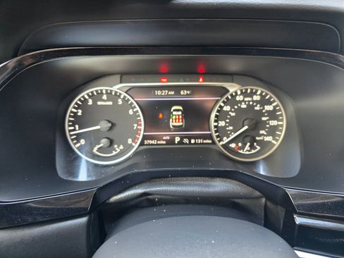 Used 2025 Nissan Pathfinder SV AWD/4WD image 13