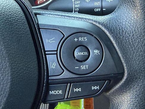 Certified 2025 Toyota RAV4 LE AWD/4WD image 22