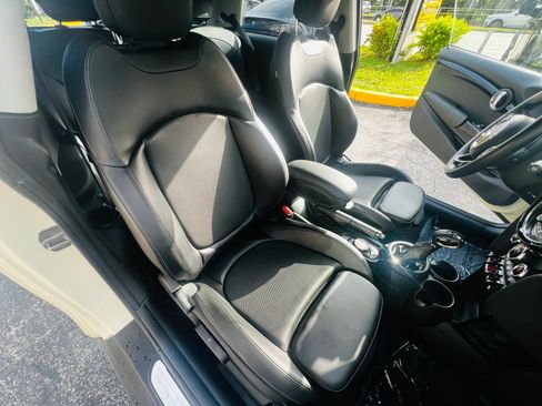 Used 2015 MINI Cooper S w/ Park Assistant Package FWD image 18