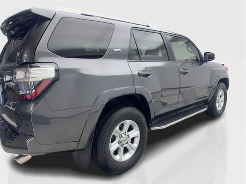 Used 2018 Toyota 4Runner 2WD image 13