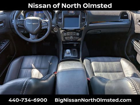 Used 2018 Chrysler 300 S w/ 300S Premium Group AWD/4WD image 21