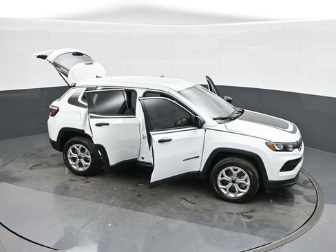 Used 2025 Jeep Compass Sport w/ Mopar Graphics Package AWD/4WD image 50